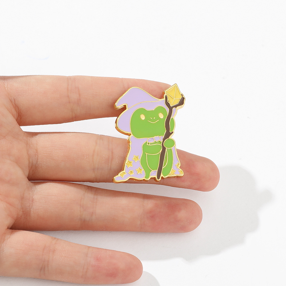 Fashion Creativity Loak Frog Magic Witch Enamel Badge