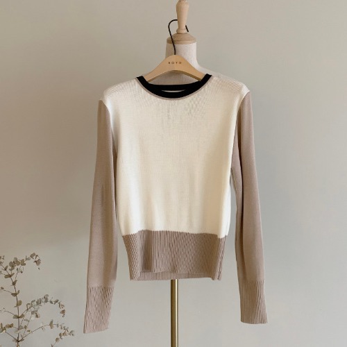 Contrasting Round Neck Short Knitted Top Women Fallwinter 