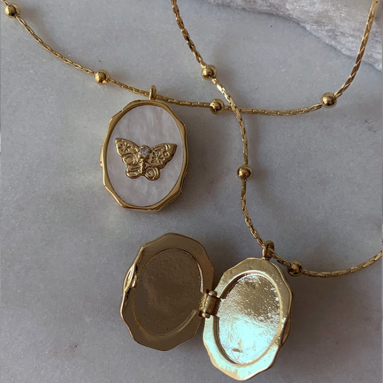 Butterfly Shell Photo Frame Necklace, picture 2 of 5