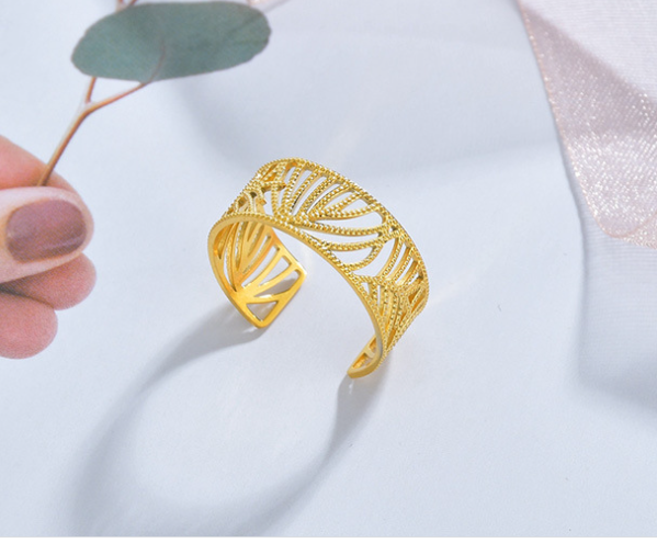 Women's Leaf Hollow Opening Adjustable Ring