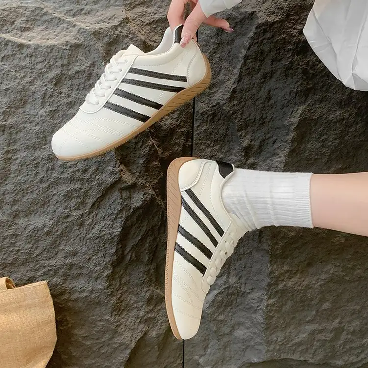 Flat Bottomed German Training Shoes For Women In The Summer Of 2026, New White Shoes For Students, Super Light And Comfortable, Not Tiring, Casual Sports Board