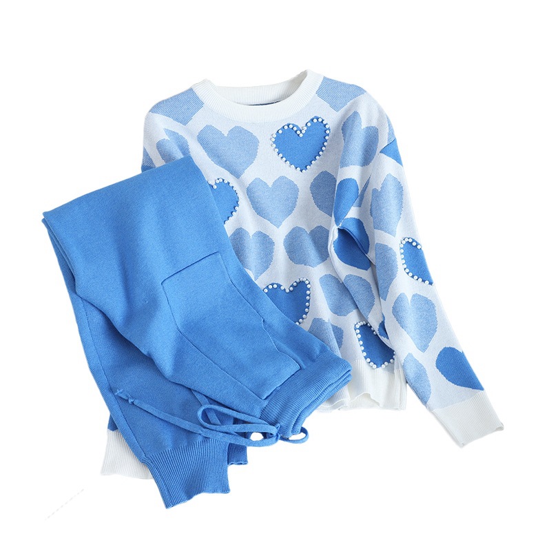 Fashion Ladies' Heart-shaped Beaded Pullover Knit Suit