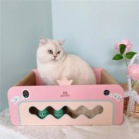 Girl's Heart Corrugated Cat Scratch Board Crown Cat Litter