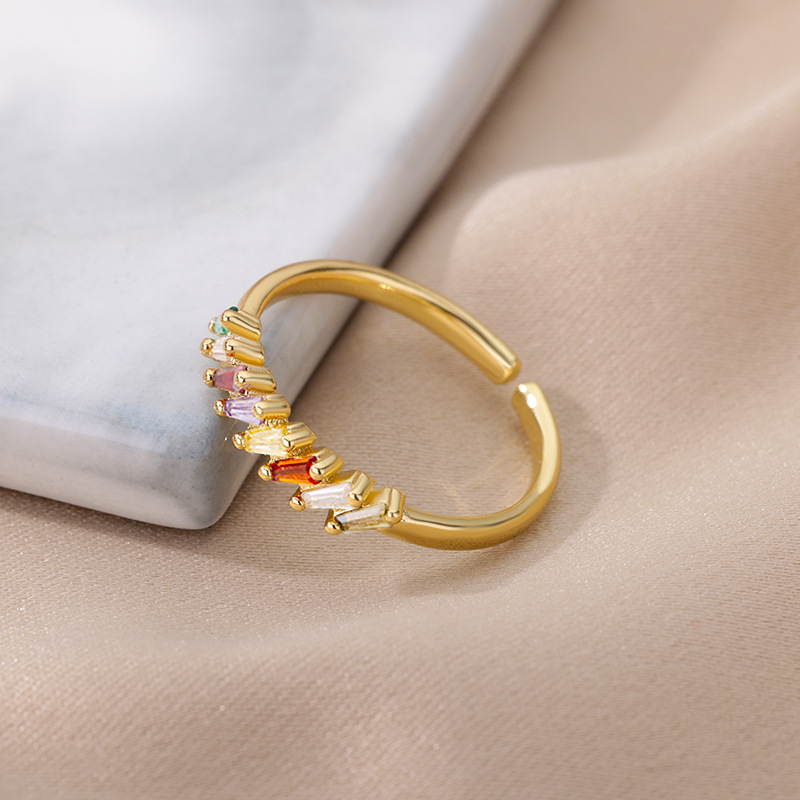 Title 8, Simple And Luxurious Colored Zircon Ring Female