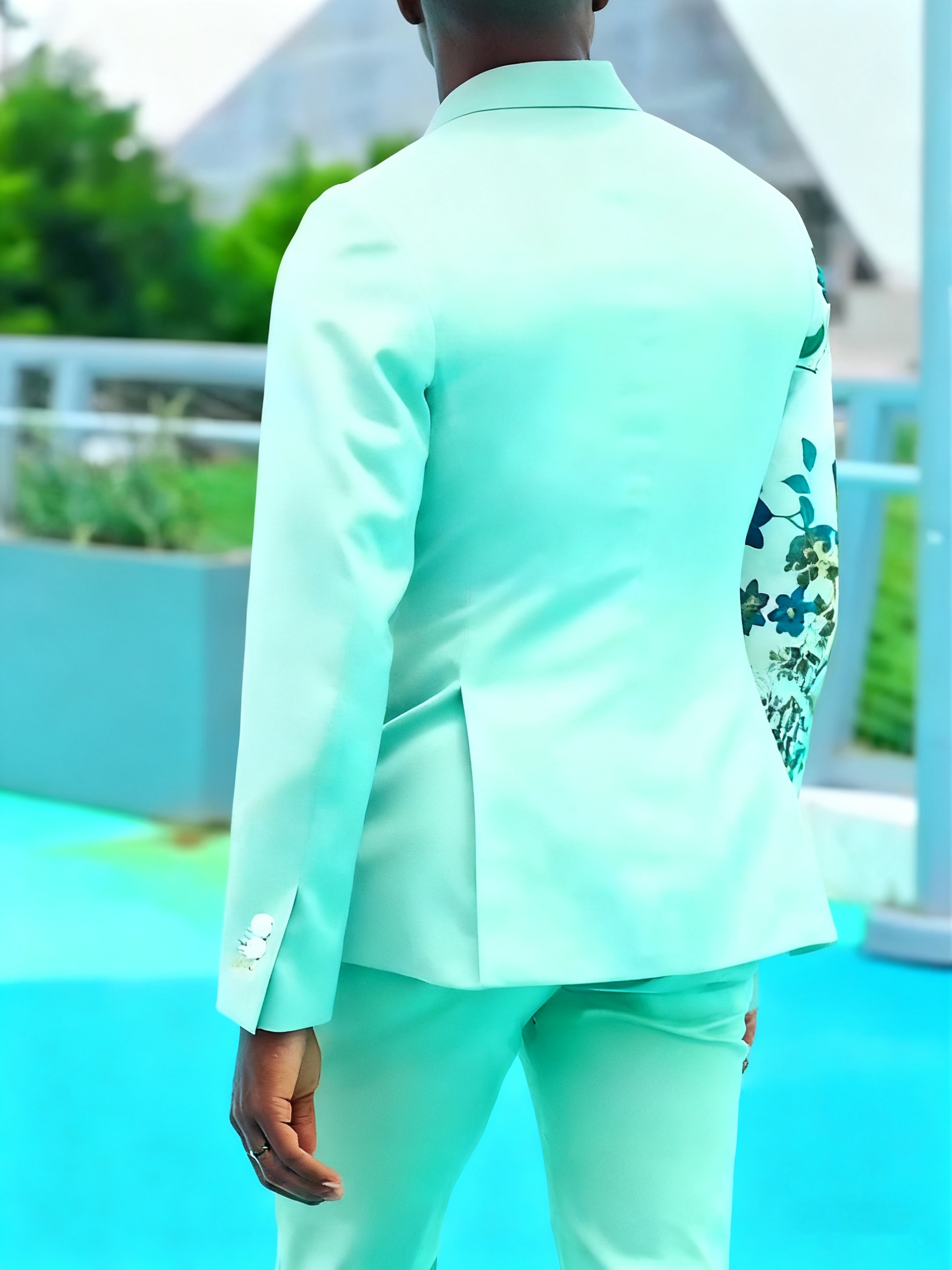 Mint Green Suit With Floral Print Sleeve And Double-Breasted Design
