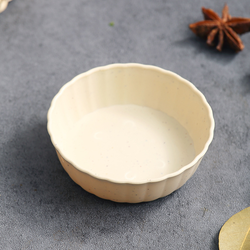 Small round dish beige