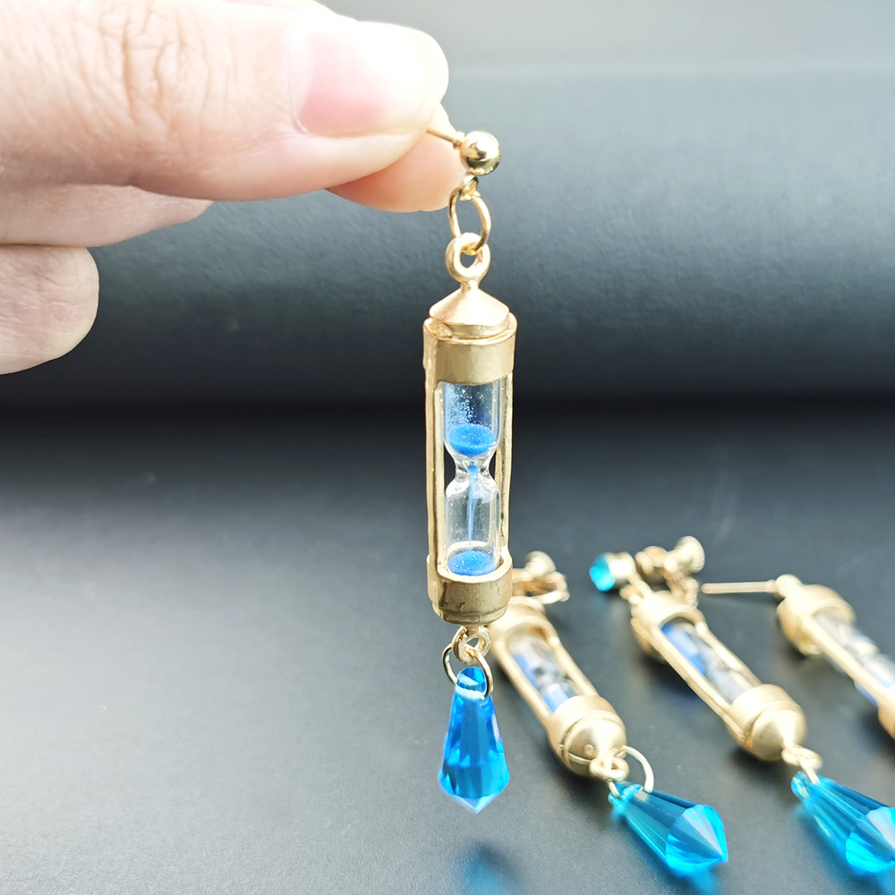 Men's Creative Fashion Hourglass Shape Ear Clips