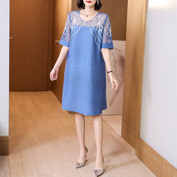 Lace-Panel Loose Dress, picture 5 of 8