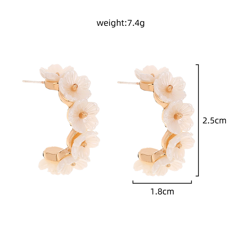 Resin White Flower Type C Stud Fashion