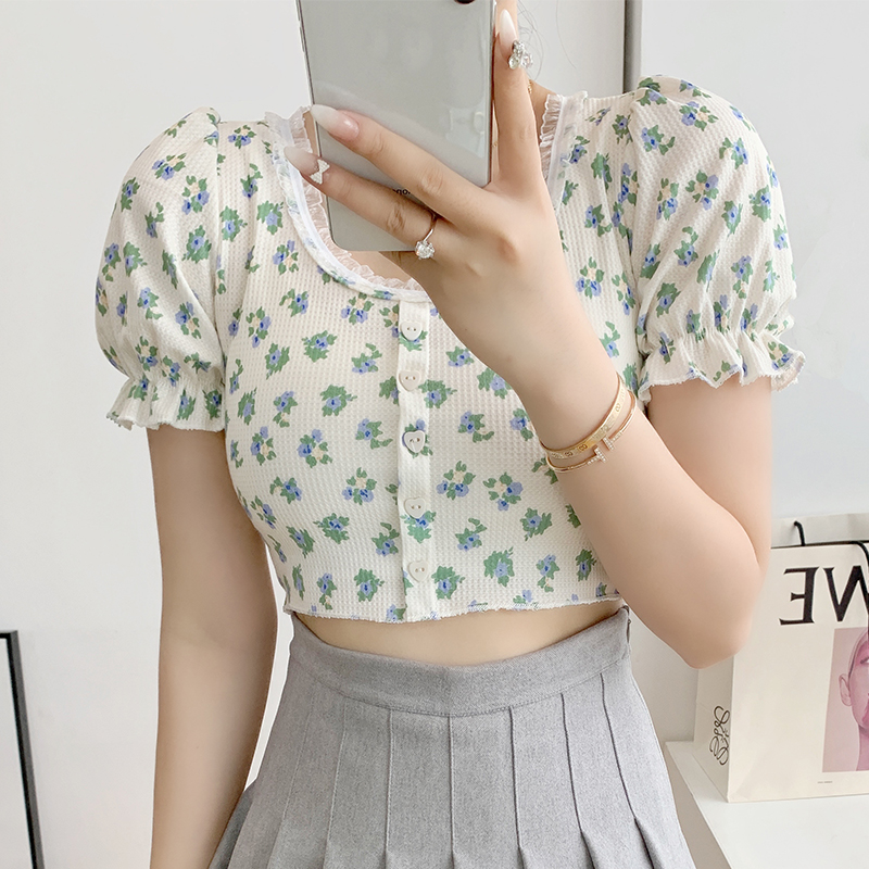 Title 2, Retro Short Floral Puff Sleeve T-shirt Women