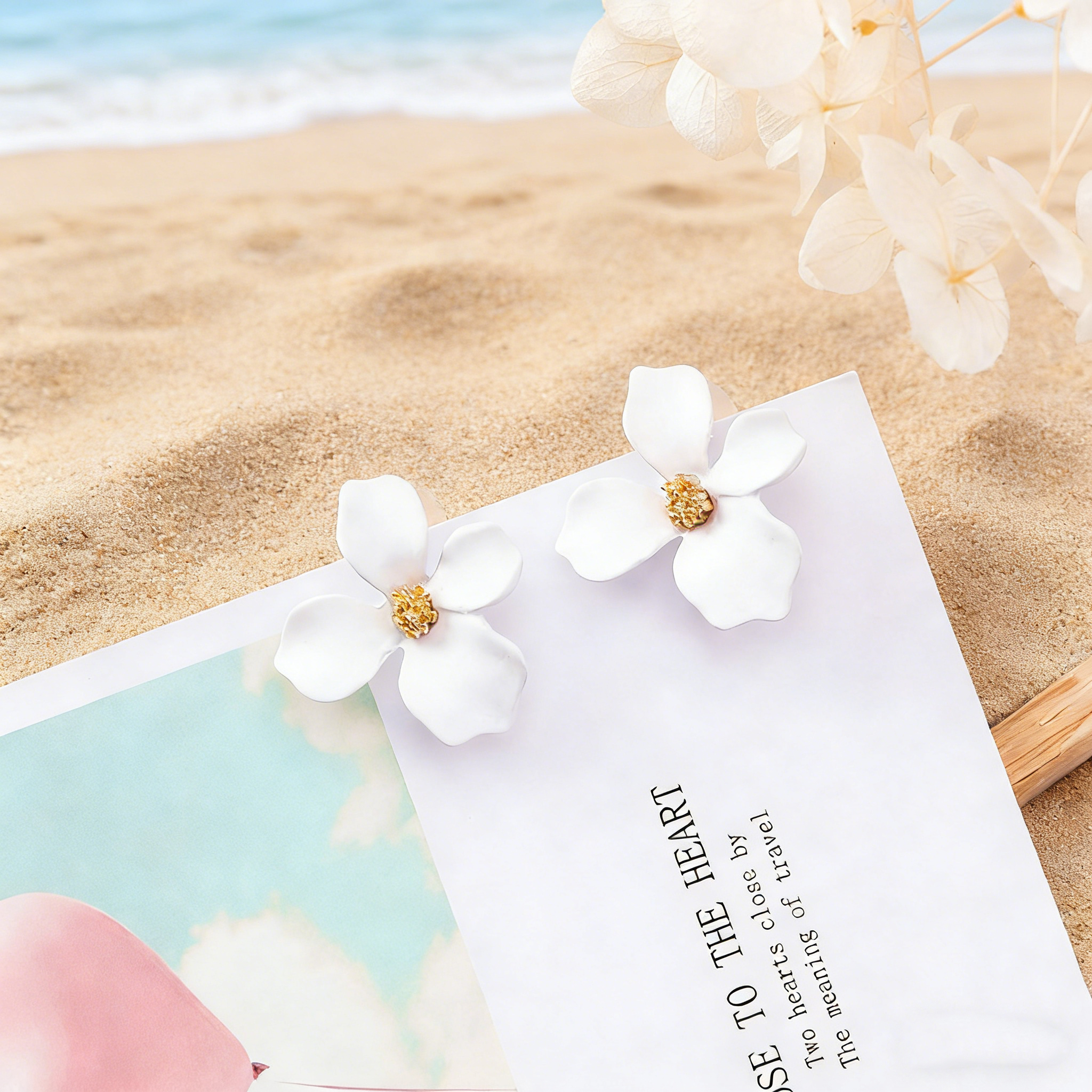 Fashionable And Elegant Simple Flower Stud Earrings - Jewelry & Watches