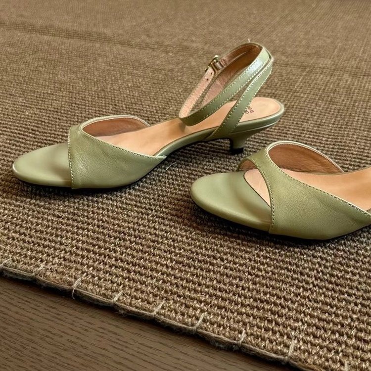 Slingback Kitten Heel Pumps, picture 5 of 5