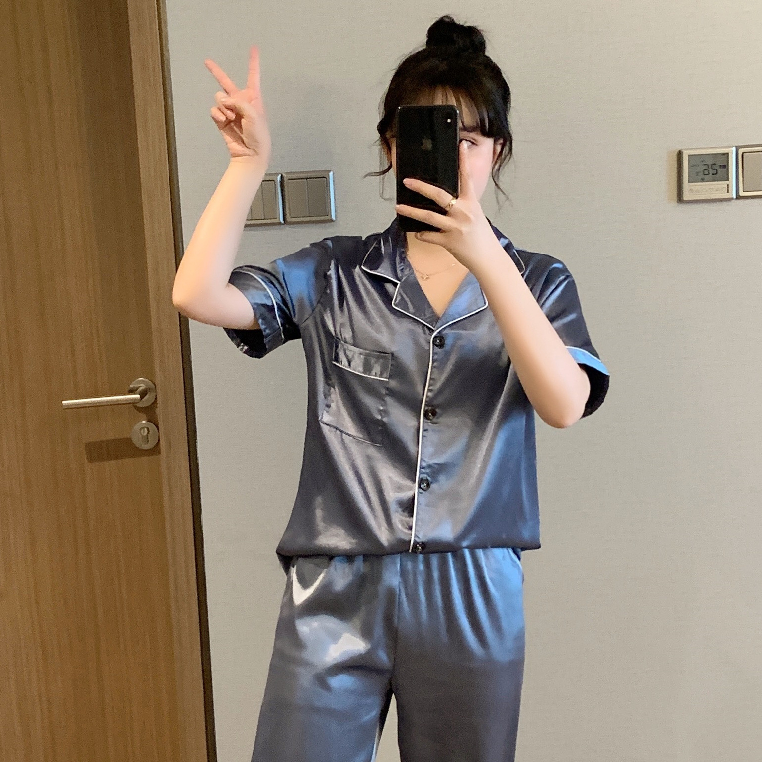 Title 12, Summer ice silk pajamas