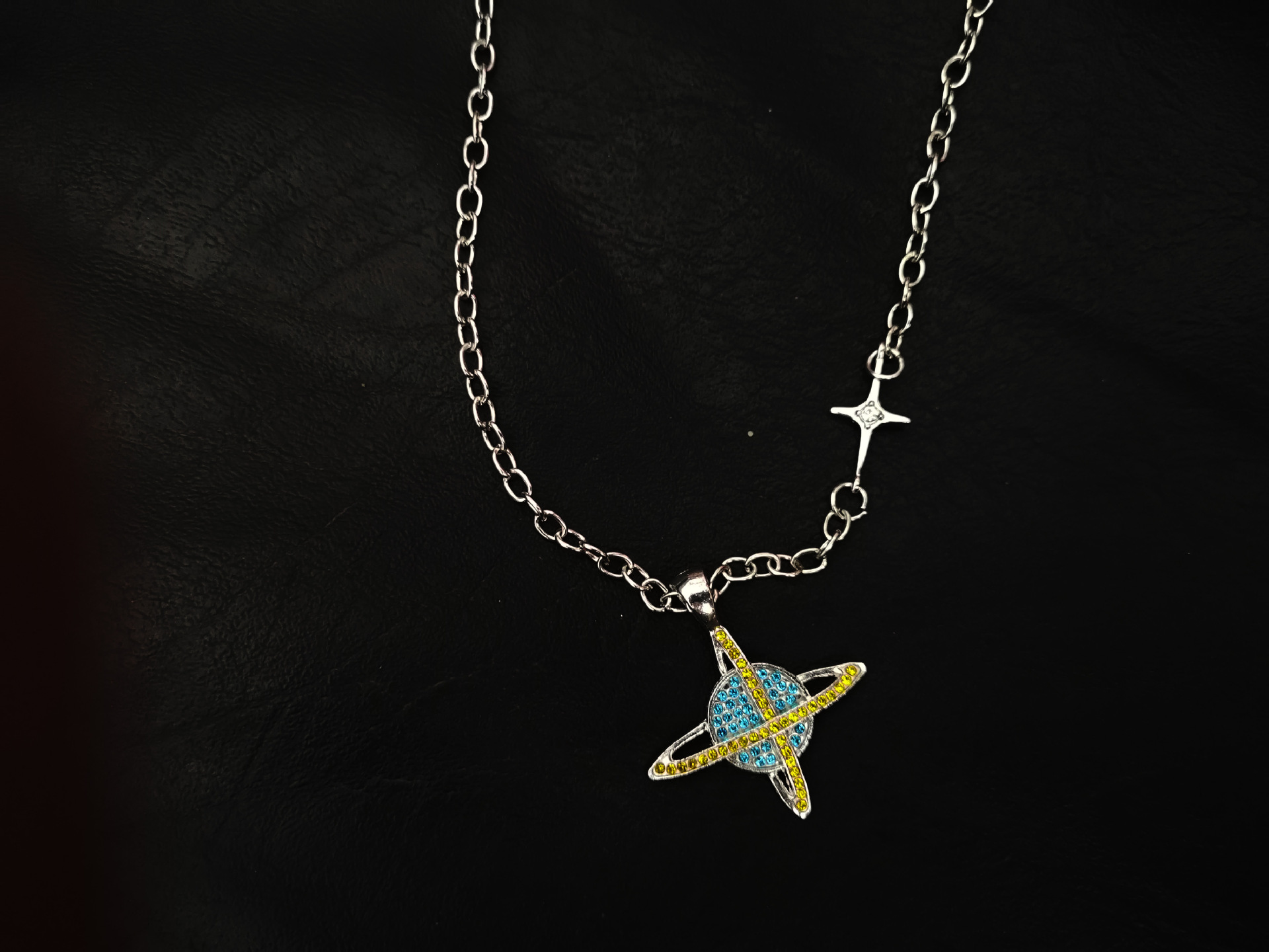 Necklace Men And Women Trend European And American Retro Pendant