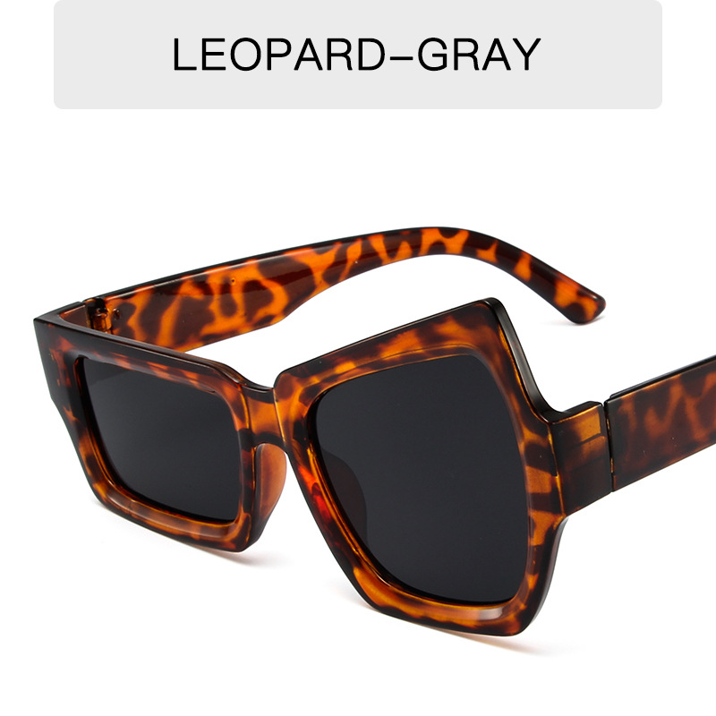 Leopard pattern frame grey pat