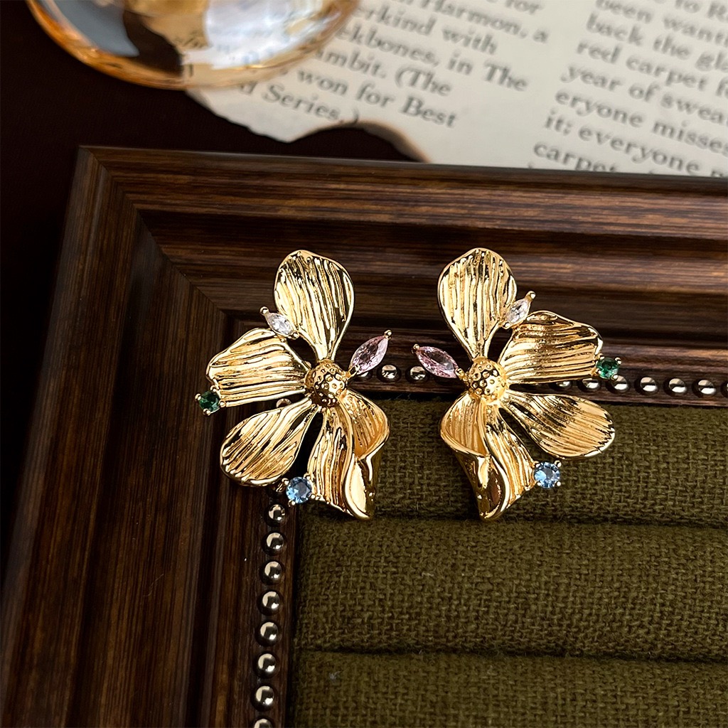 Retro Vintage Flower Earrings Women Silver Needle Zircon Studs Heavy Industry Fine Jewelry