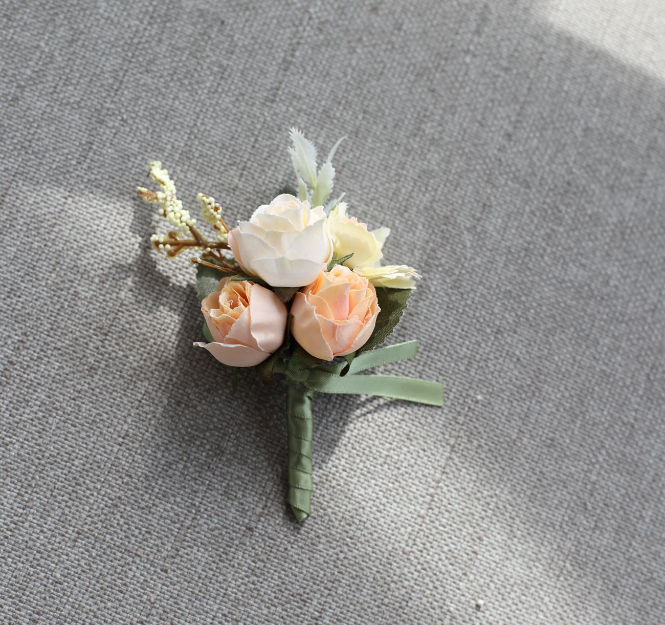 Gift Wrapping Groom And Groomsman Corsage — foto 7