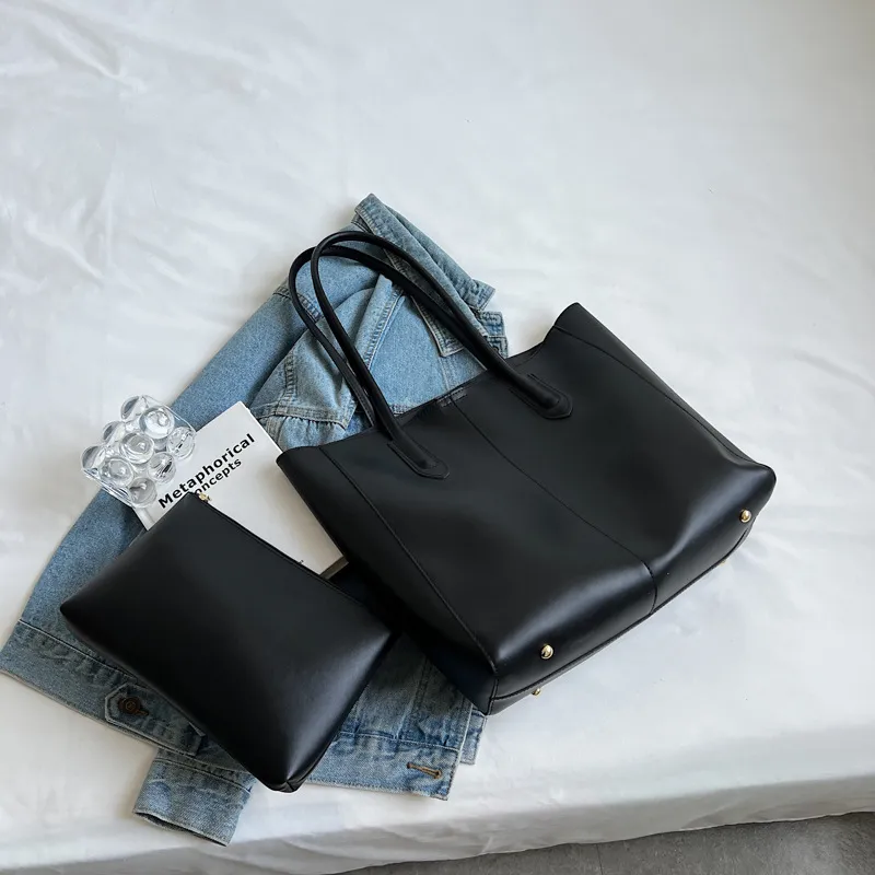 Design Textured One-shoulder Handbag Large Capacity Tote Bag - Black