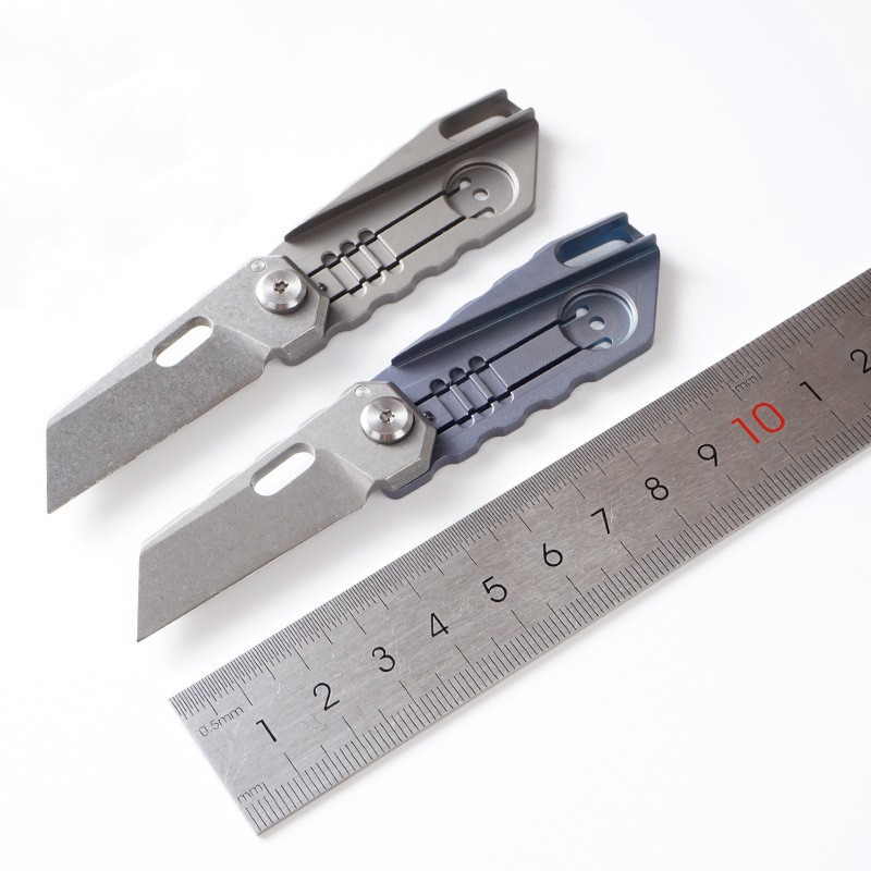 Titanium Alloy Outdoor Mini Folding Keychain Knife