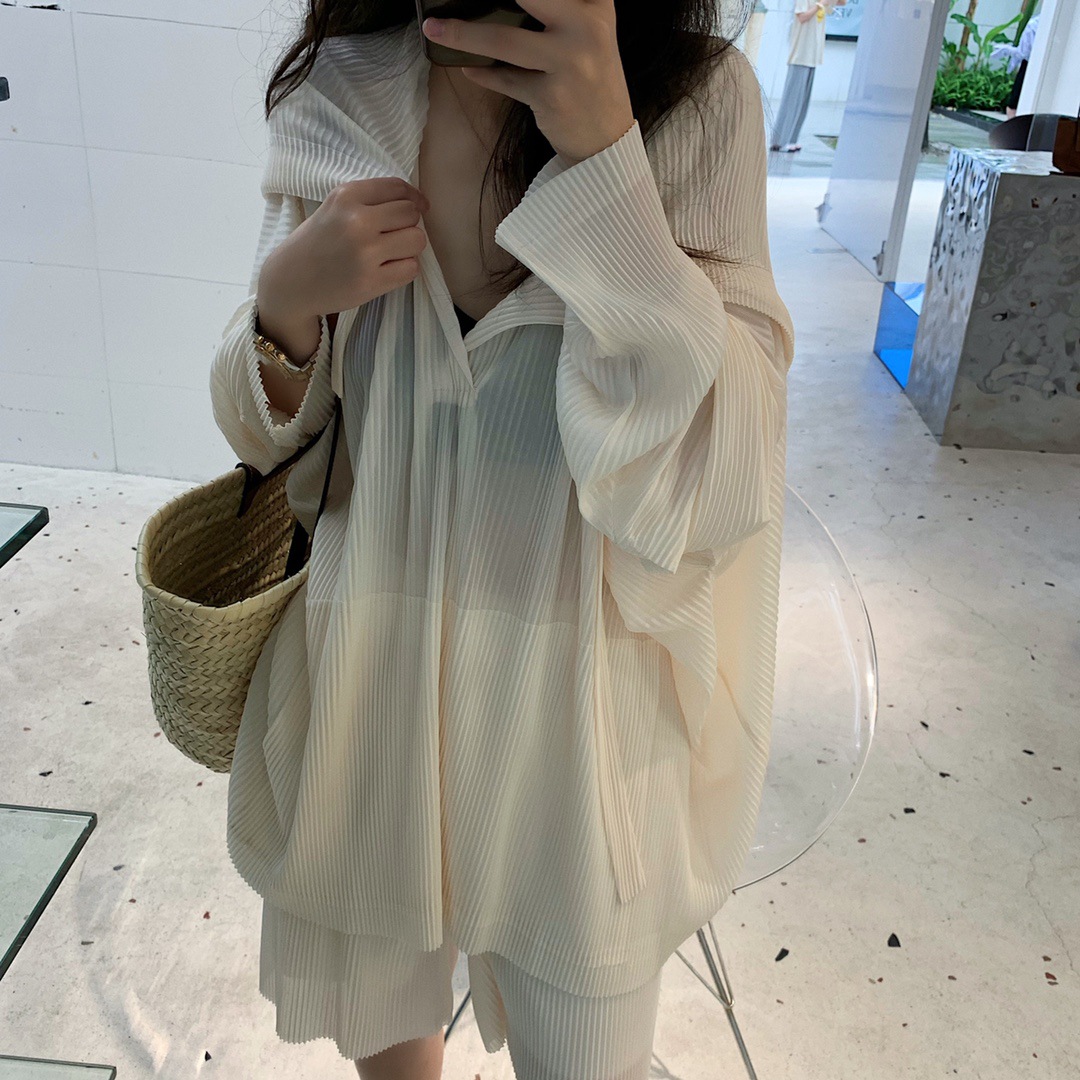 Loose Hooded Long-sleeved Top And Shorts Two-piece Suit