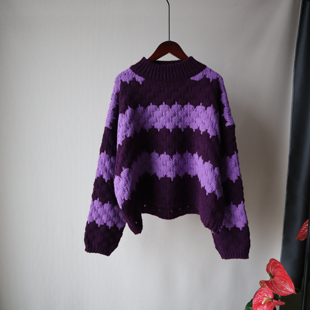 Title 6, Gruby sweter w stylu retro. Sweter w kontrastow...