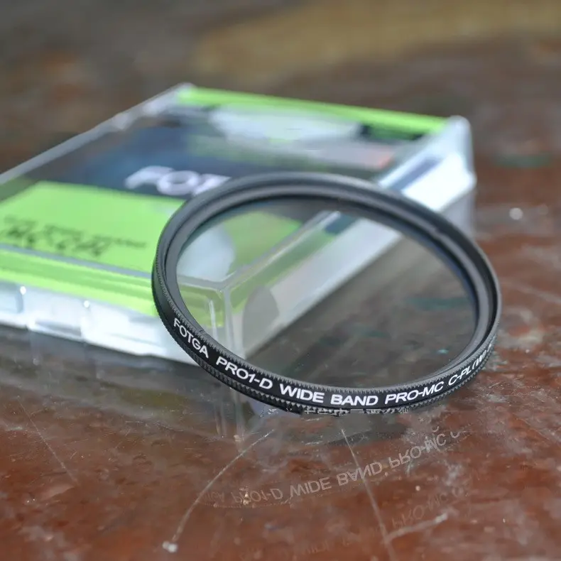 Polarizer for SLR Camera Lens