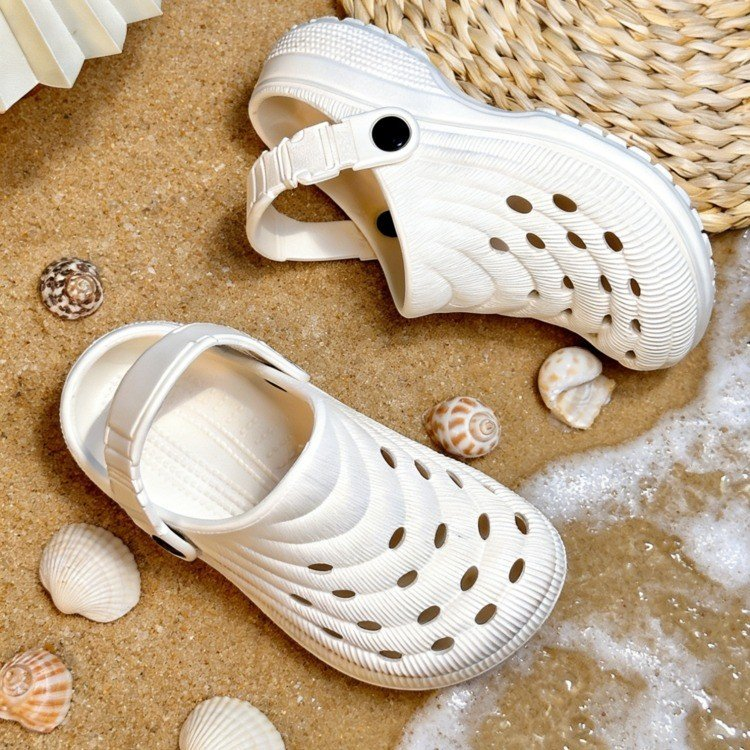 2026 Summer Kids Garden Clogs, Thick Sole Non-slip Closed Toe Sandals, Outdoor Beach Slippers For Boys And Girls Big Kids