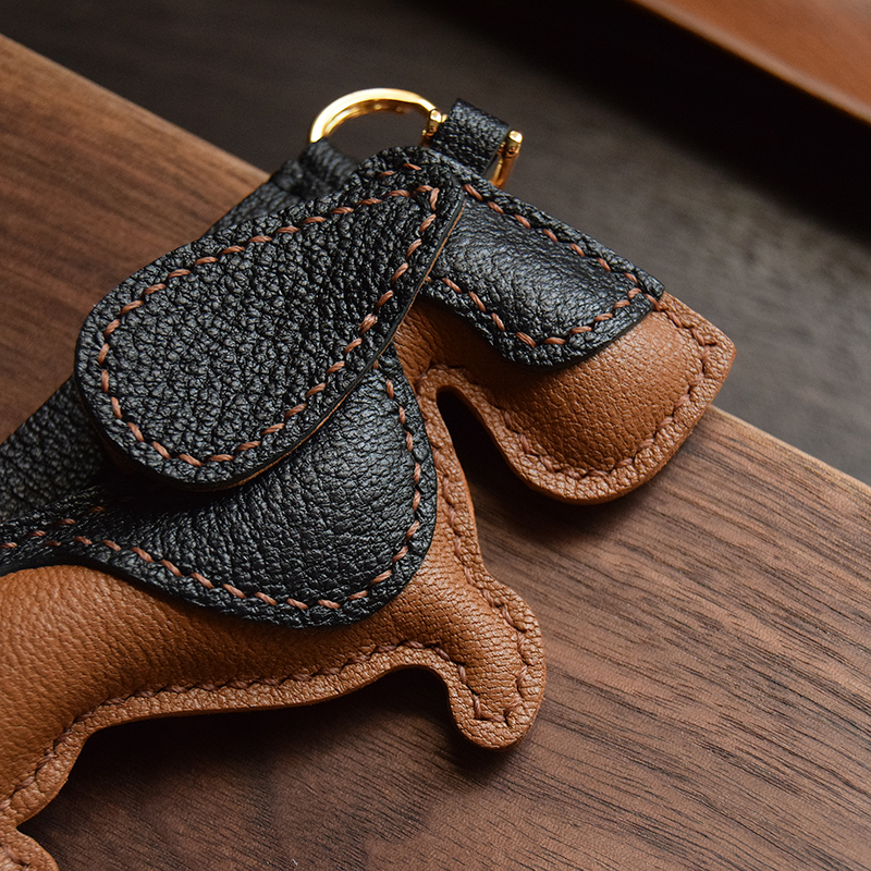 Title 6, Handmade Genuine Leather Car Keycase Pendant