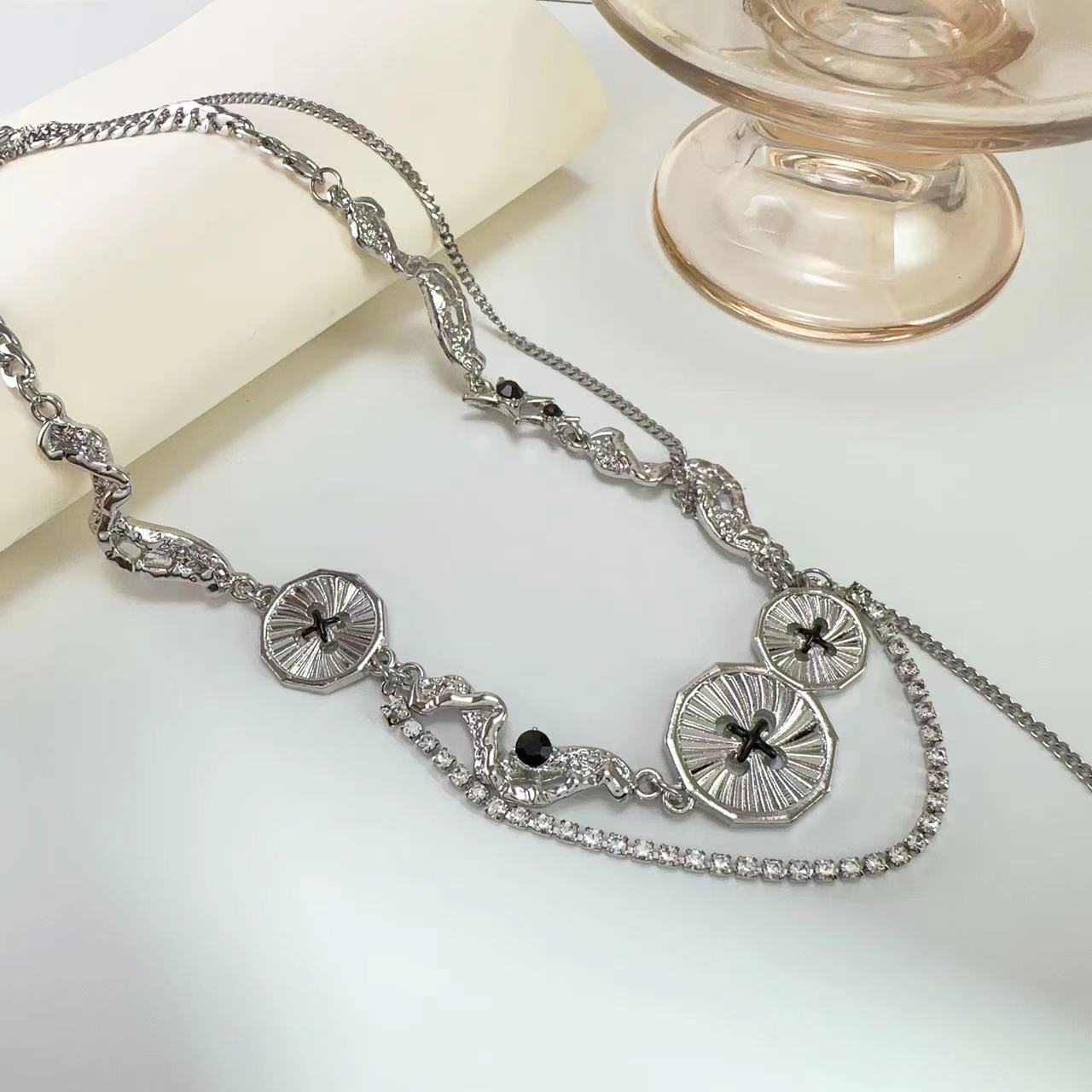 Fashion Retro Button Clavicle Chain