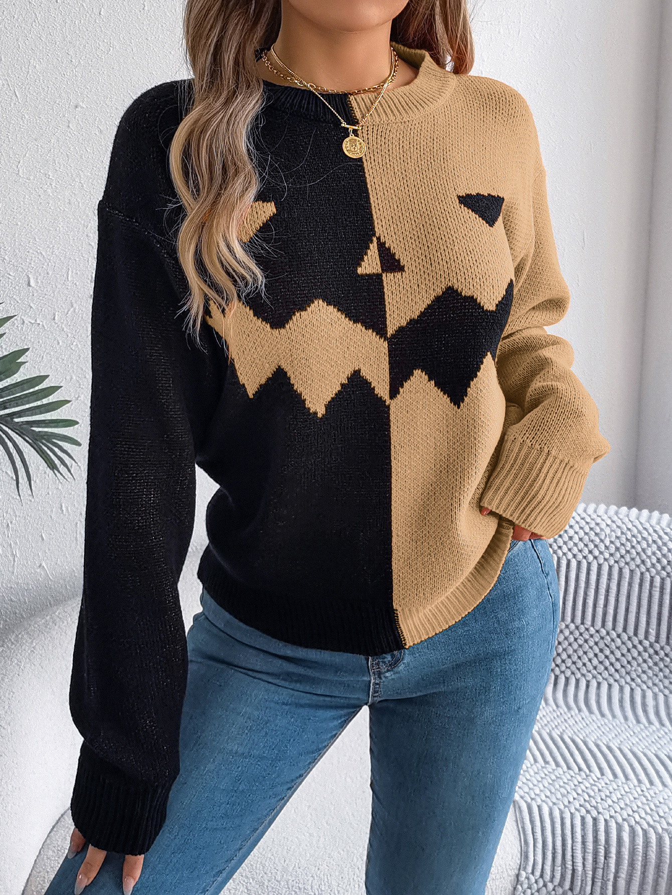Women’s Pumpkin Contrast Pullover Sweater