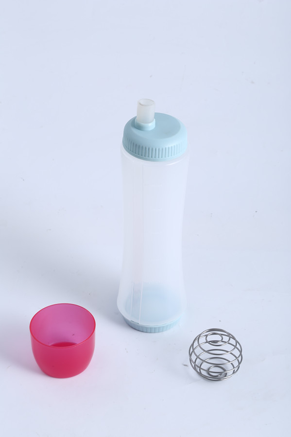 Title 5, Hand Batter Mixing Bottle