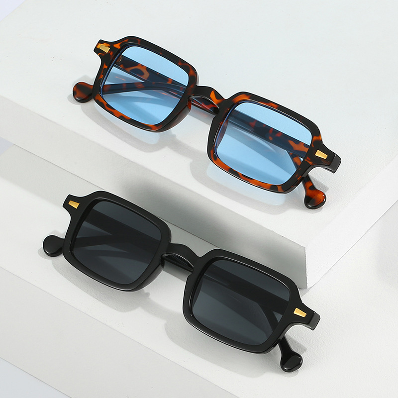 Title 9, Nuevas gafas de moda con remaches cuadrados vin...