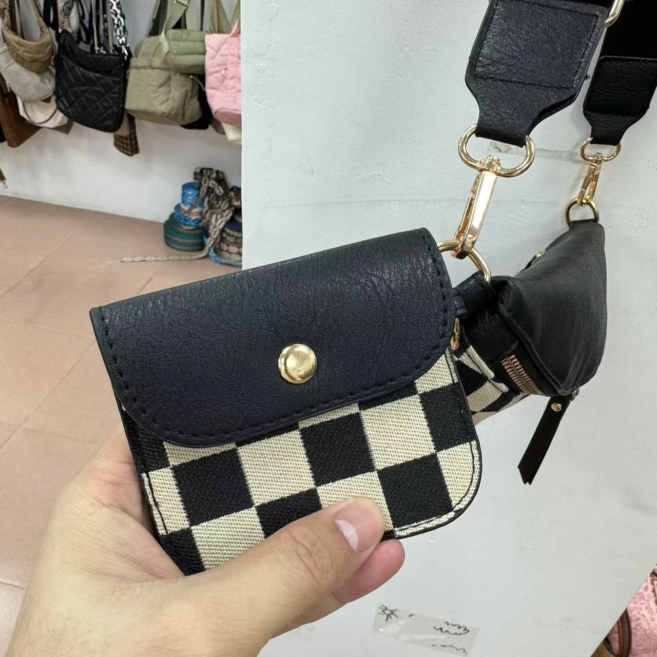 Ladies' Trendy Checkerboard Pattern Portable Bag 5