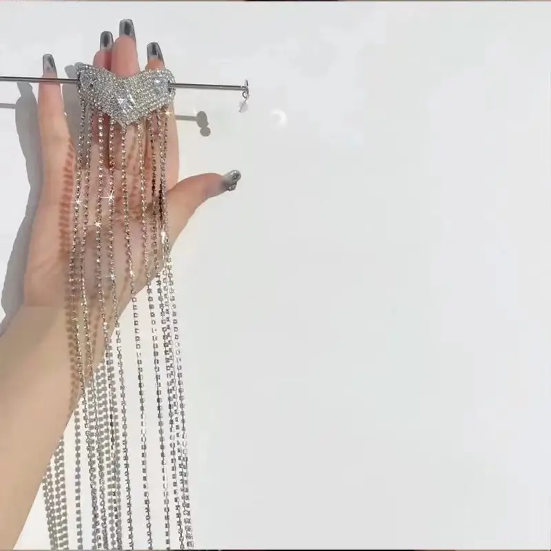Heart-shaped Niche With Long Tassel Rhinestone Chain Hairpin