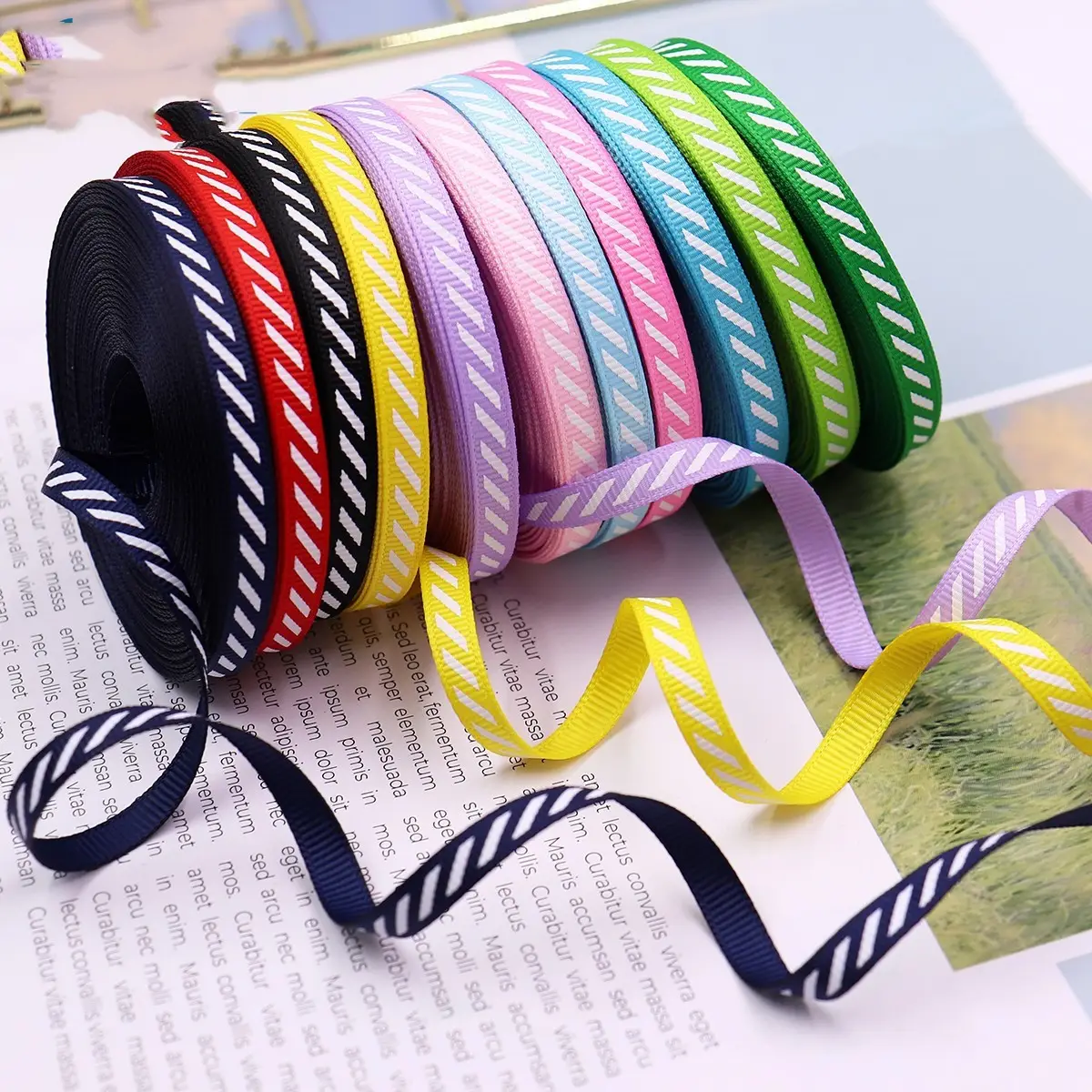 Diagonal Stripe Rib Ribbon Holiday
