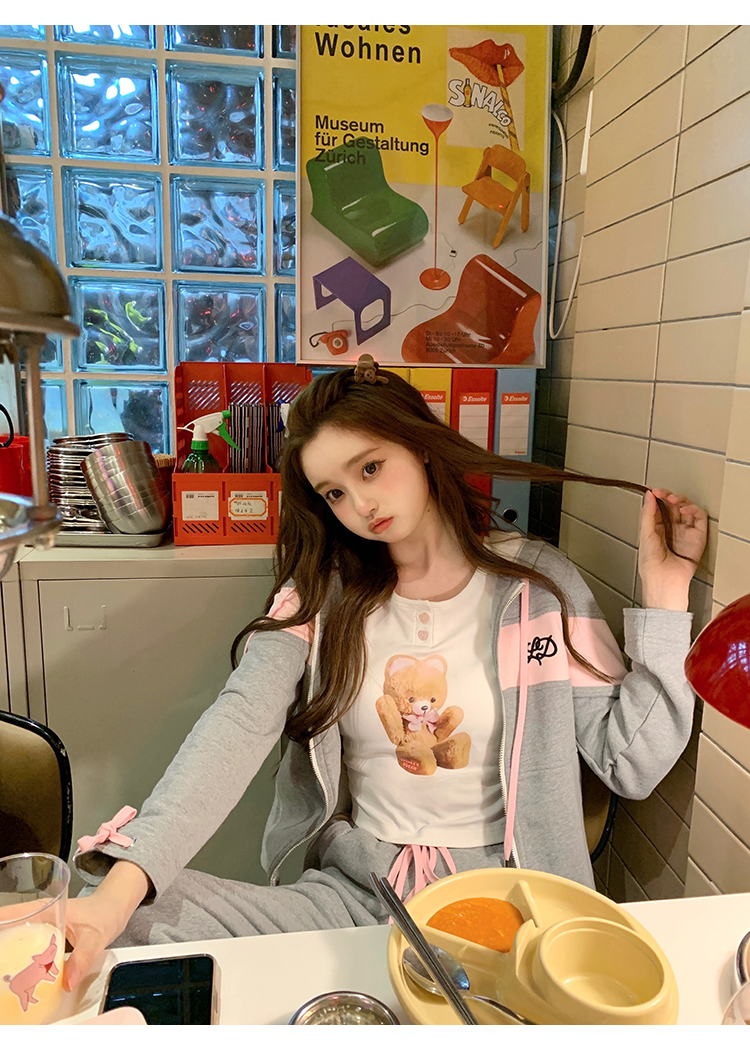 Cute Age Reduction Bear Print T-shirt Women's Spring Long Sleeves