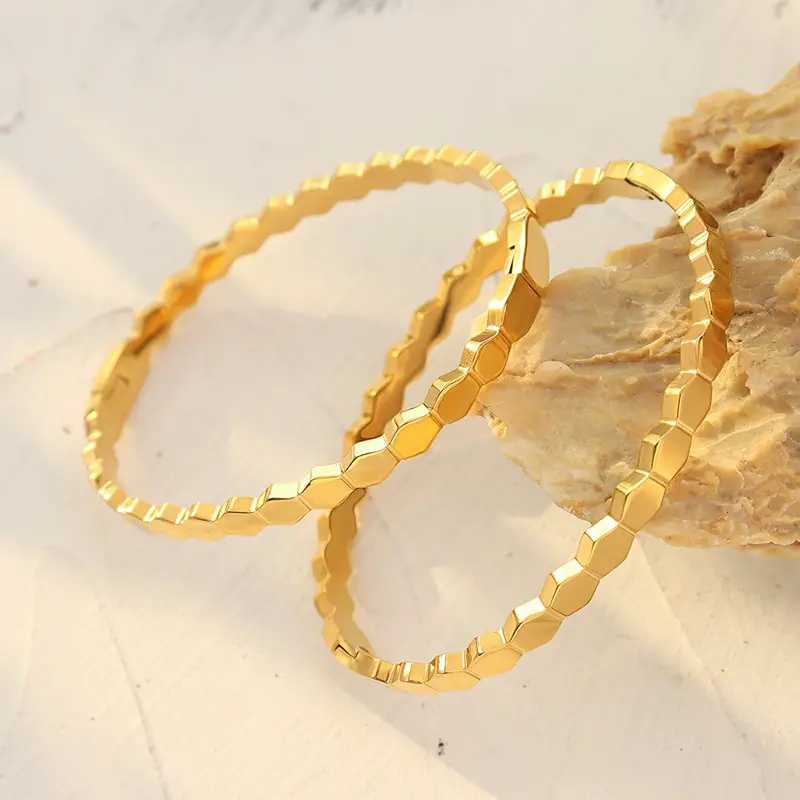 Premium Sensational Snake Diamond Buckle Bracelet