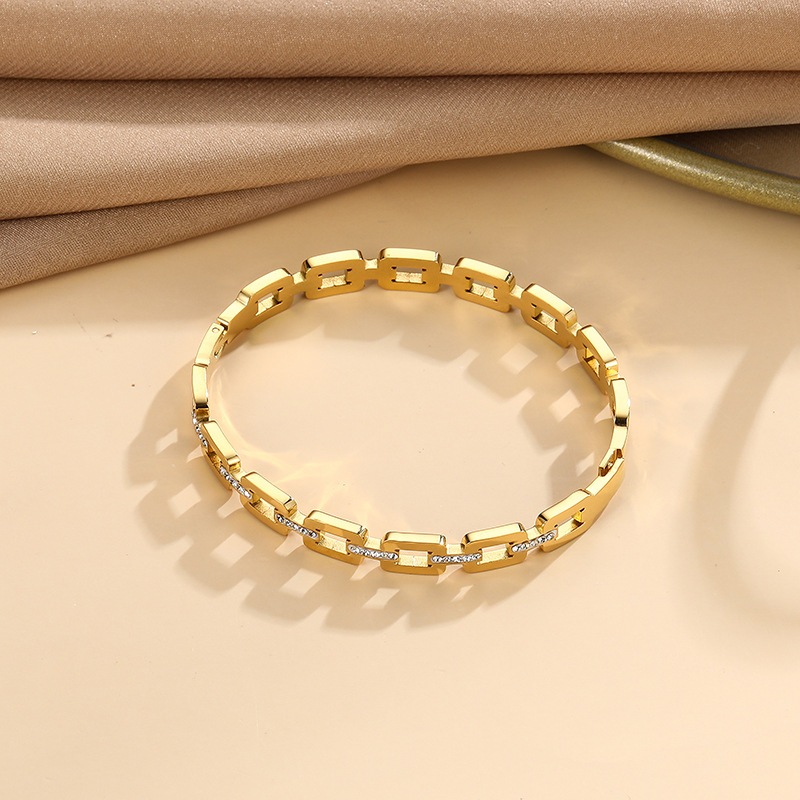 Stainless Steel Vacuum Electroplated Roman Digital Bracelet