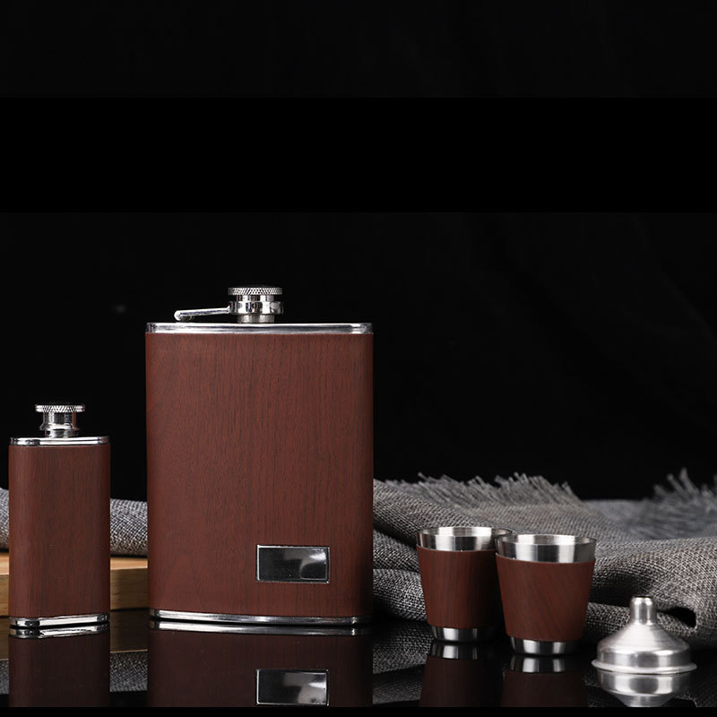 Outdoor stainless steel hip flask wood grain leather suit