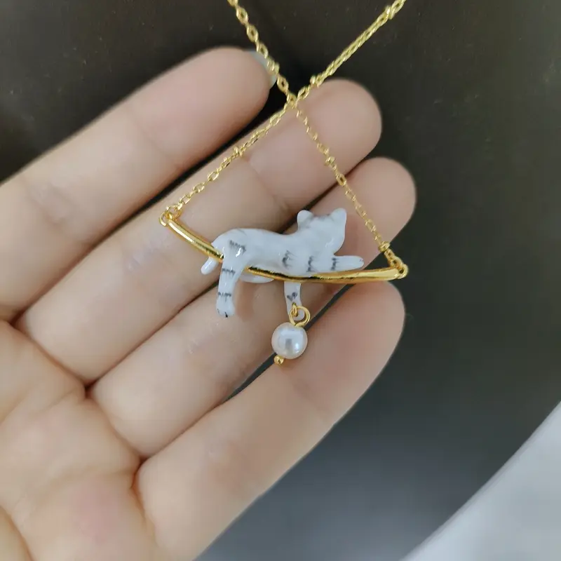 Cute White Kitten Simple Pearl Pendant Necklace For Women