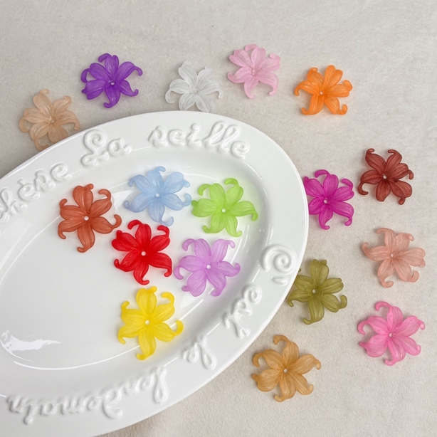 Matte Acrylic Curled Petal Iris Charms, Translucent Frosted Center-Drilled Spacers For DIY Vintage Hair Sticks, Earrings & Pendant Crafts.