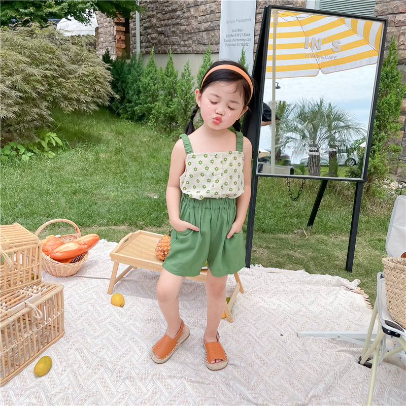 Green Flower Camisole Top And  Shorts Two-piece Suit
