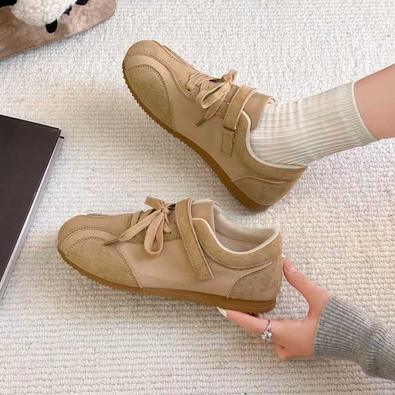 Lace-Up Low-Top Flats