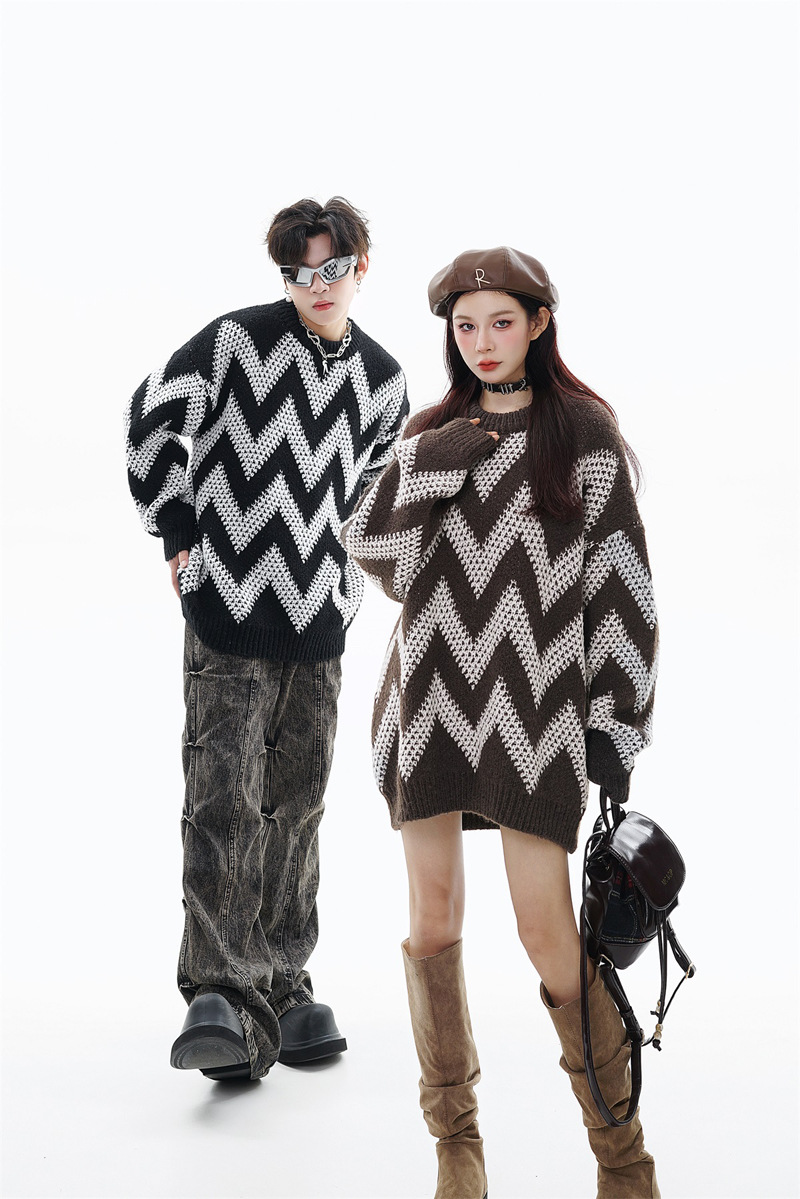 Retro Diamond Plaid Contrast Color Wave Striped Sweater