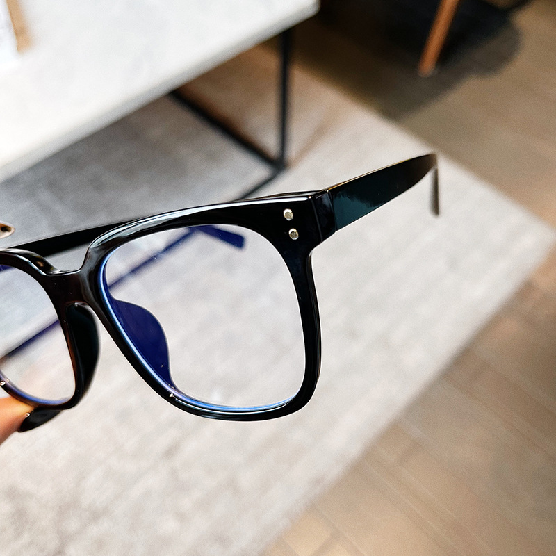 Large Frame Anti Blue-ray Glasses Personality Rivets - Image 3