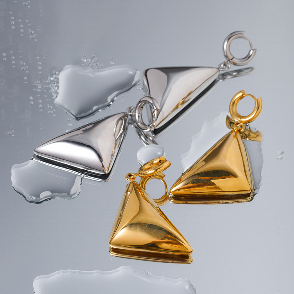 Light Luxury Refined Personalized 18K Gold Stainless Steel Triangle Pendant Earrings