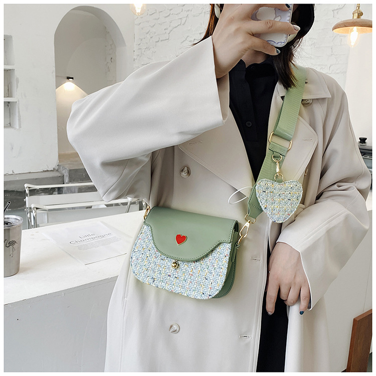 Title 6, All-match woolen woven one-shoulder wide bag sm...