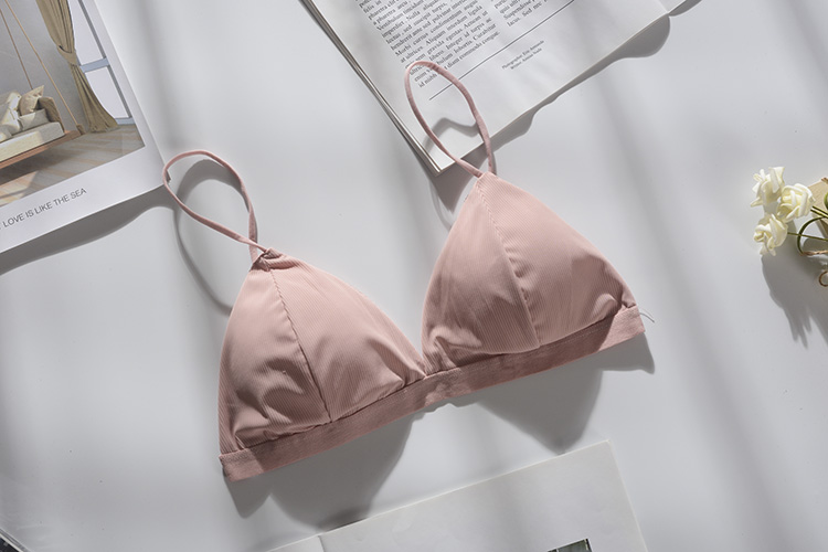 Title 6, Triangle cup non-wireless bra ultra-thin silky ...