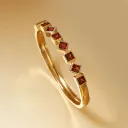 D 052 Red