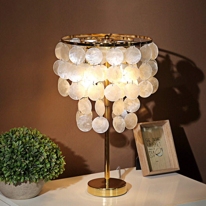 Nordic Modern Minimalist Shell-shaped Vintage Table Lamp